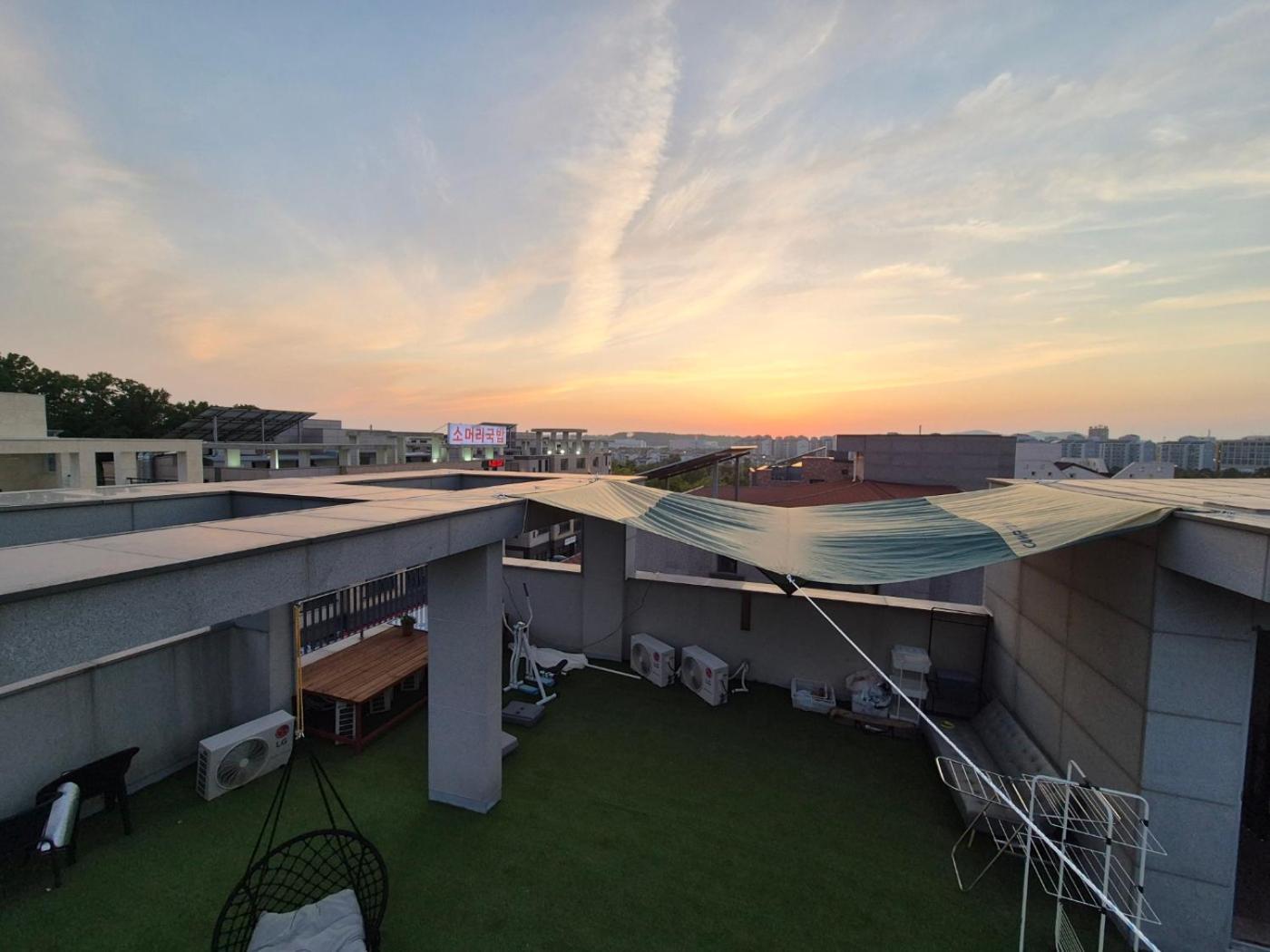 Yolo House Incheon Exterior foto