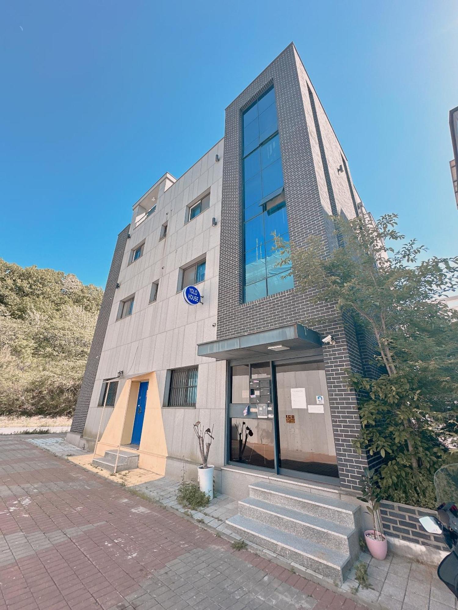 Yolo House Incheon Exterior foto